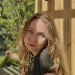 Фотография репетитора Булгакова Виолетта Витальевна