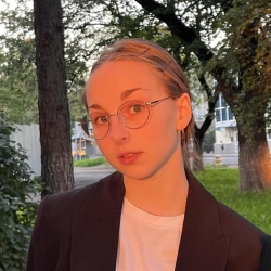 Фотография репетитора Кубарева Мария Денисовна