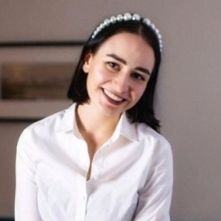 Фотография репетитора Гущина Дарья Андреевна