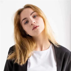 Фотография репетитора Харламова Виктория Алексеевна