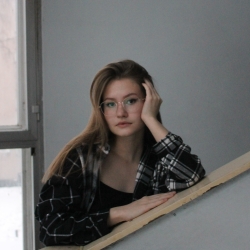 Фотография репетитора Столярова Майя Алексеевна