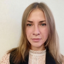 Фотография репетитора Степанова Алиса Алексеевна