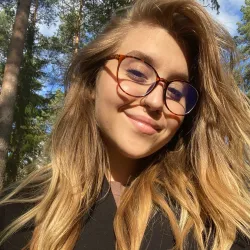 Фотография репетитора Жаркова Елизавета Сергеевна