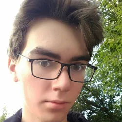 Фотография репетитора Шагов Артём Сергеевич