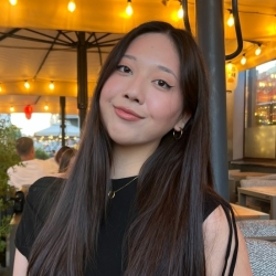 Фотография репетитора Мамытова Мадина Суюнбековна