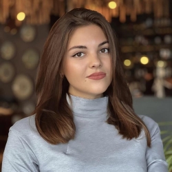 Фотография репетитора Артюкова Елена Анатольевна