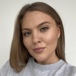 Фотография репетитора Ефимова Яна Андреевна