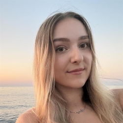 Фотография репетитора Жесткова Ева Дмитриевна