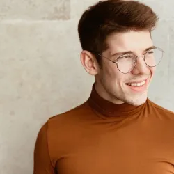 Фотография репетитора Макаров Александр Алексеевич