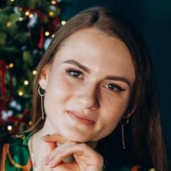 Фотография репетитора Озерова Алина Олеговна