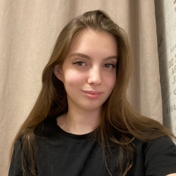 Фотография репетитора Анатольева Валерия Сергеевна