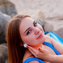 Фотография репетитора Комиссарова Виктория Николаевна