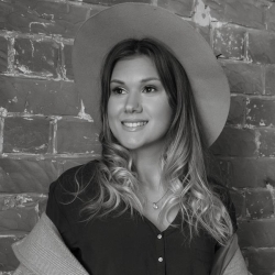 Фотография репетитора Чернышова Полина Сергеевна