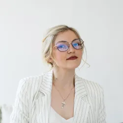 Фотография репетитора Попова Дарья Алексеевна