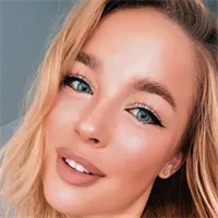 Фотография репетитора Снегирева Полина Сергеевна