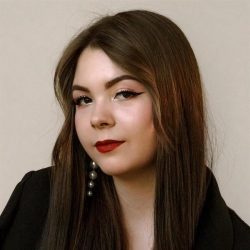 Фотография репетитора Скворцова Полина Евгеньевна