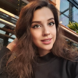 Фотография репетитора Тарасова Екатерина Сергеевна