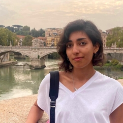 Фотография репетитора Мирза Анжелина Азиз