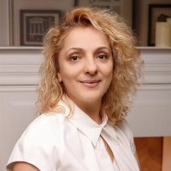 Фотография репетитора Максимова Рена Дардимановна