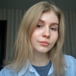 Фотография репетитора Комарова Юлия Андреевна