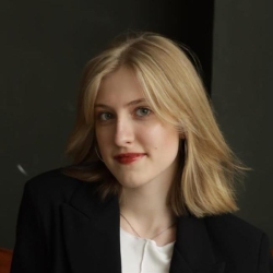 Фотография репетитора Соколова Алена Олеговна