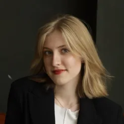 Фотография репетитора Соколова Алена Олеговна