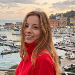 Фотография репетитора Долусова Арина Андреевна