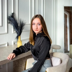 Фотография репетитора Николаева Валерия Дмитриевна