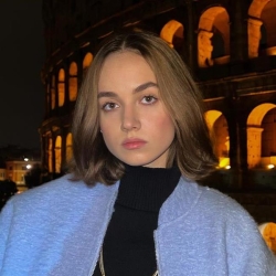 Фотография репетитора Саржан Софья Юрьевна