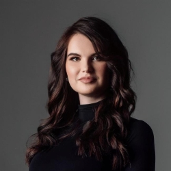 Фотография репетитора Евглевская Алина Алексеевна