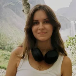 Фотография репетитора Михеева Олеся Олеговна