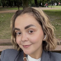 Фотография репетитора Некрасова Ангелина Юрьевна