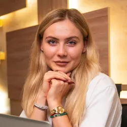 Фотография репетитора Муслимова Ангелина Максовна