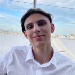 Фотография репетитора Комаров Денис Михайлович