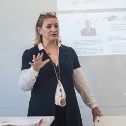 Фотография репетитора Абрамова Ирина Сергеевна