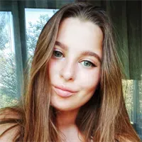 Фотография репетитора Попова Алина Николаевна