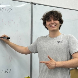 Фотография репетитора Самохов Артём Михайлович