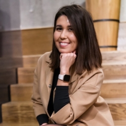 Фотография репетитора Хуснутдинова Алина Фархатовна