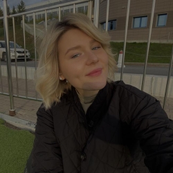 Фотография репетитора Жаркова Александра Константиновна