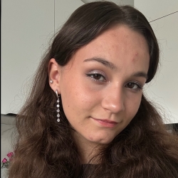 Фотография репетитора Милованова Александра Данииловна