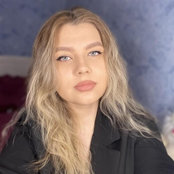 Фотография репетитора Вышкварка Алина Алексеевна