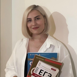 Фотография репетитора Яценко Виктория Романовна