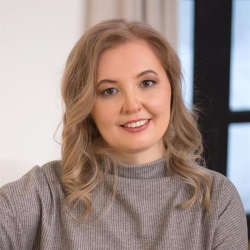 Фотография репетитора Янукова Елена Николаевна