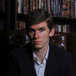 Фотография репетитора Попов Максим Анатольевич