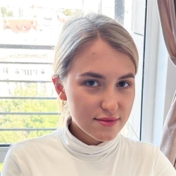 Фотография репетитора Черныш Яна Евгеньевна