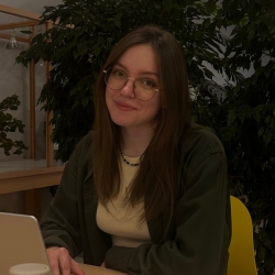 Фотография репетитора Стрельникова Екатерина Сергеевна