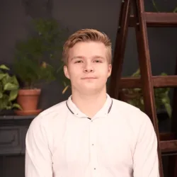 Фотография репетитора Денисов Максим Иванович