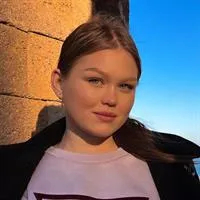 Фотография репетитора Звягинцева Арина Игоревна