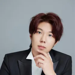 Фотография репетитора Чжао Динхань 