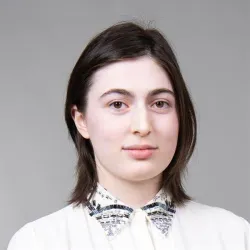 Фотография репетитора Абасова Динара Абасовна
